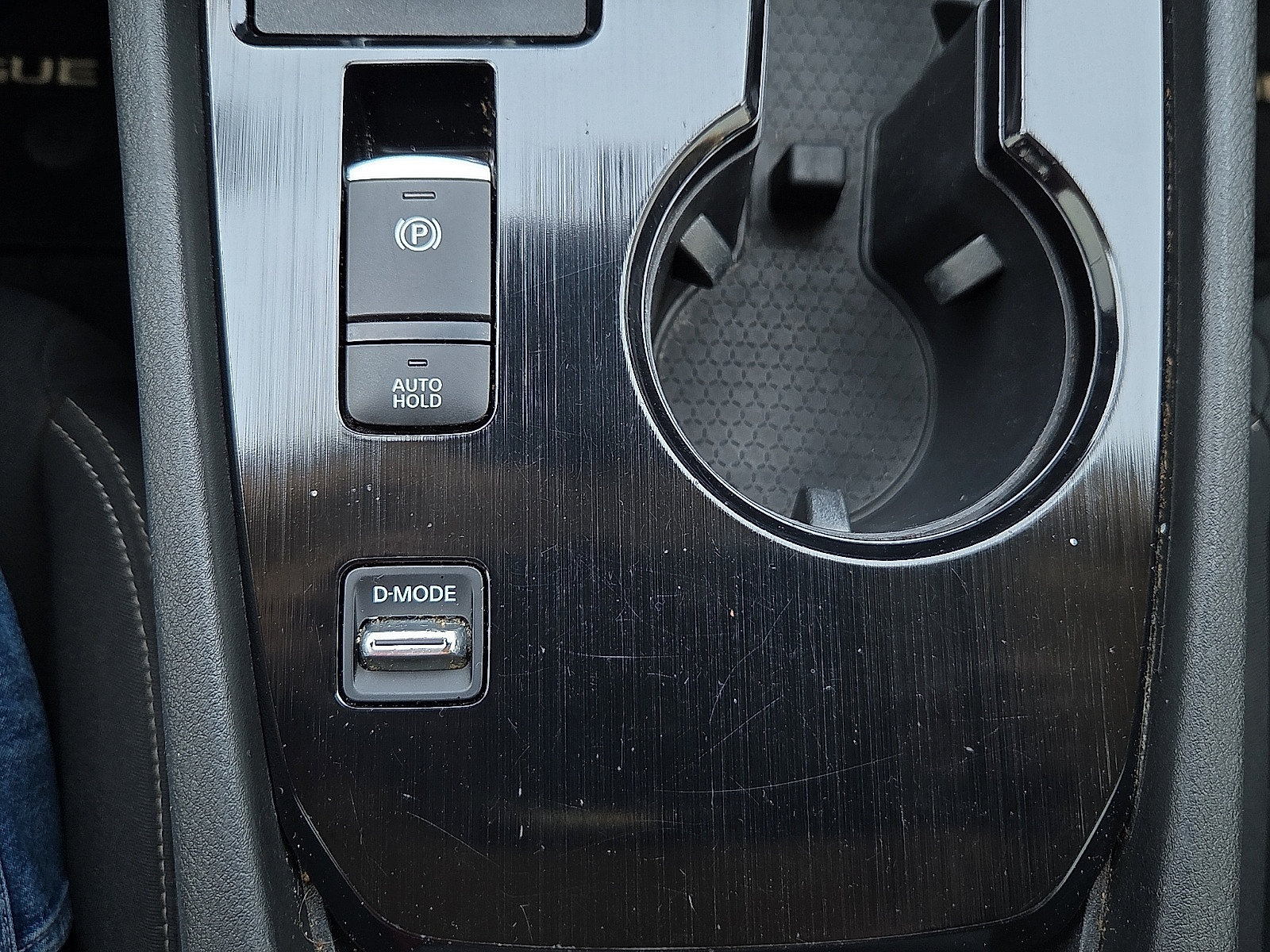 Used 2023 Nissan Rogue S FWD image 18