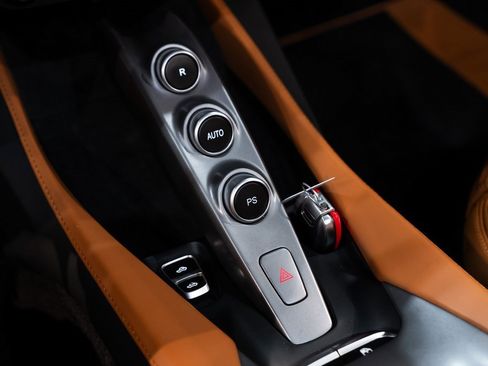 Certified 2019 Ferrari Portofino image 33