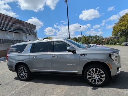 Used 2026 GMC Yukon XL Denali w/ Denali Reserve Package AWD/4WD image 2
