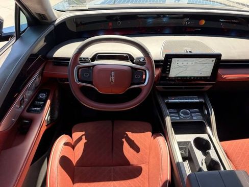 Used 2025 Lincoln Nautilus Black Label w/ Jet Appearance Package image 13