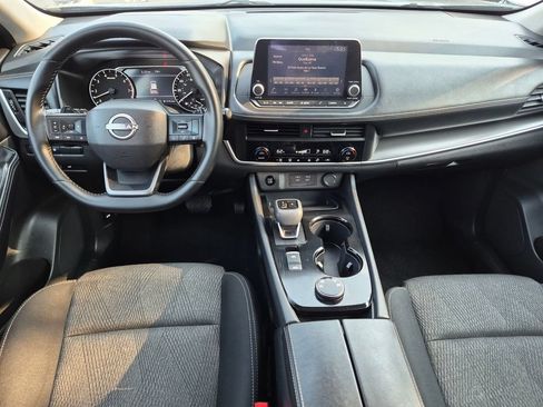 Used 2025 Nissan Rogue SV AWD/4WD image 22