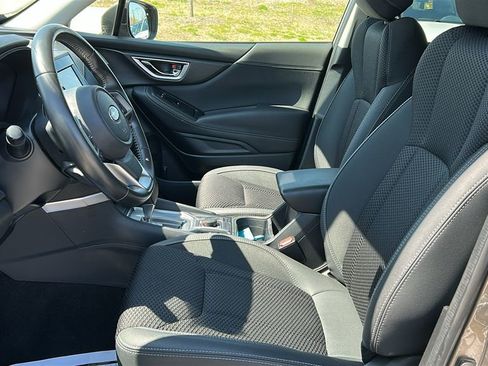 Used 2023 Subaru Forester Premium image 10