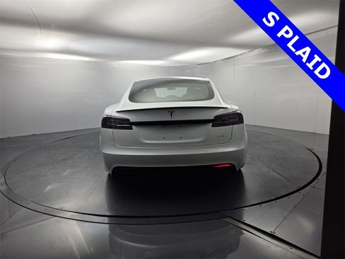 Used 2021 Tesla Model S Plaid image 11