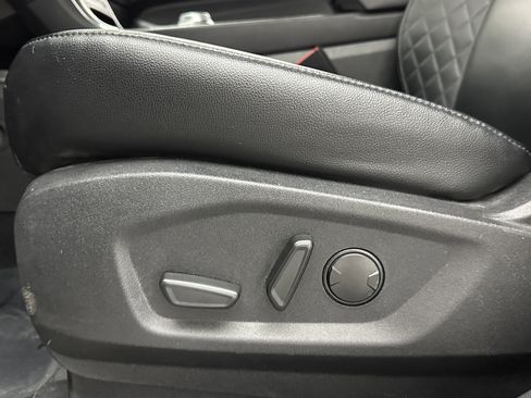 Used 2024 Ford Edge Titanium image 24