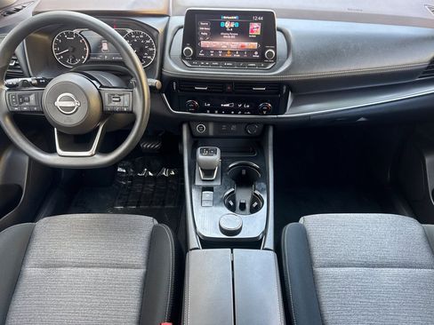 Used 2022 Nissan Rogue SV AWD/4WD image 16