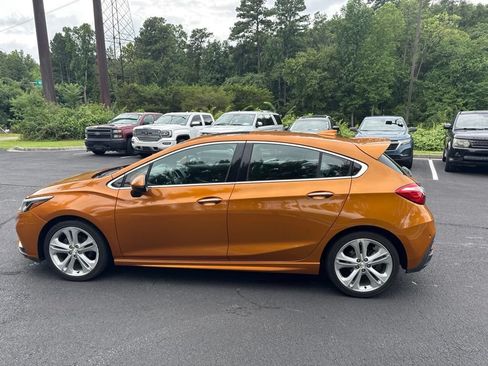 Used 2017 Chevrolet Cruze Premier FWD image 8