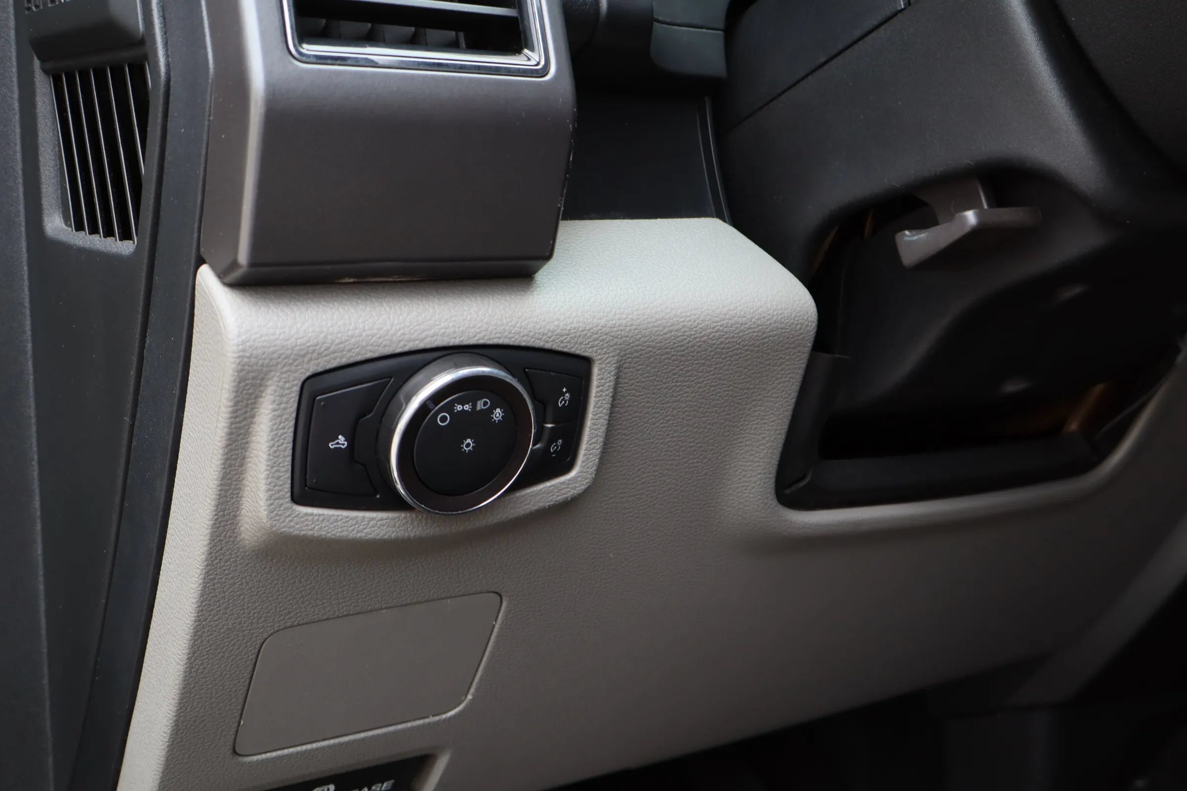 Used 2019 Ford F250 XLT AWD/4WD image 11