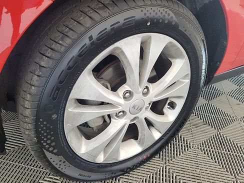 Used 2014 Kia Soul + FWD image 31