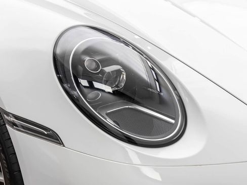 Used 2020 Porsche 911 Carrera RWD image 52