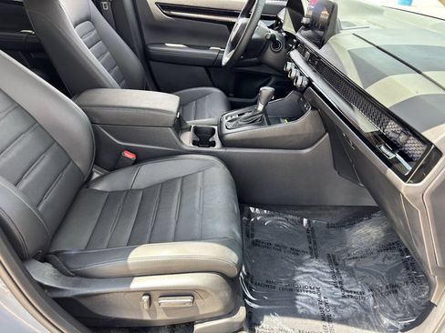 Used 2025 Honda CR-V EX-L image 9