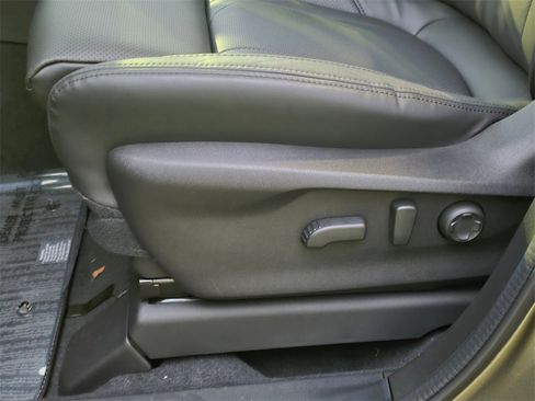 New 2026 Subaru Ascent Bronze Edition image 13