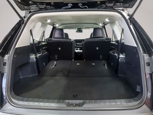 Used 2025 Toyota Grand Highlander AWD image 20