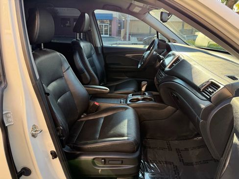 Used 2017 Honda Ridgeline RTL-T image 17