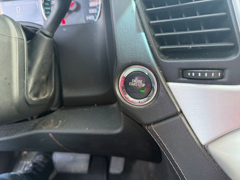 Used 2017 GMC Yukon XL SLT w/ Premium Edition image 24