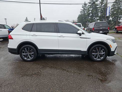 Used 2022 Volkswagen Tiguan SE image 6
