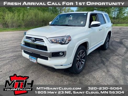Used 2023 Toyota 4Runner Limited AWD/4WD image 4