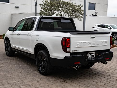 Used 2024 Honda Ridgeline Black Edition image 6