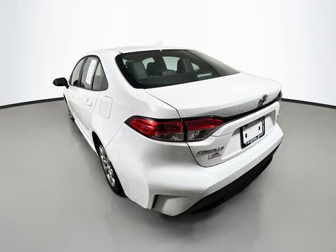 Used 2026 Toyota Corolla LE FWD image 8