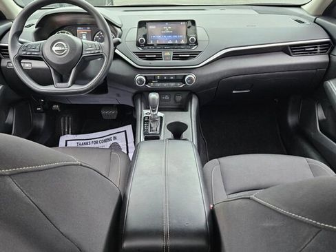 Used 2024 Nissan Altima 2.5 S image 9