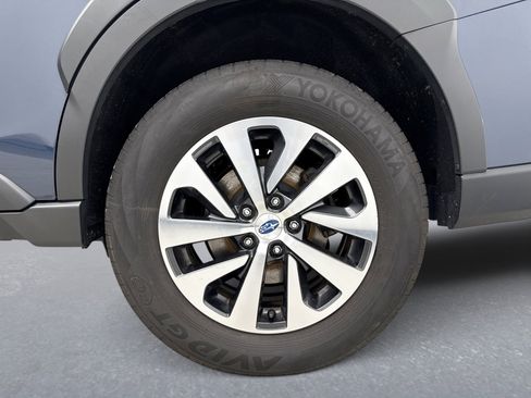 Used 2023 Subaru Outback Premium image 25