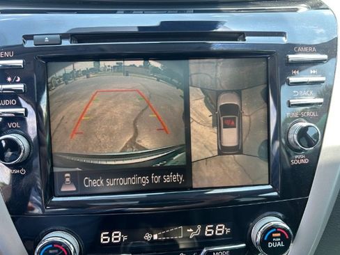 Used 2020 Nissan Murano SL w/ Moonroof Package AWD/4WD image 17