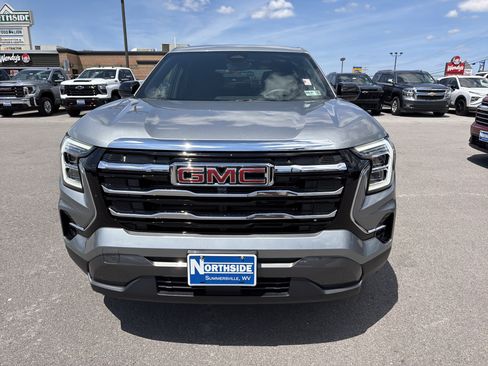 Used 2026 GMC Terrain Elevation w/ Technology Package II AWD/4WD image 2