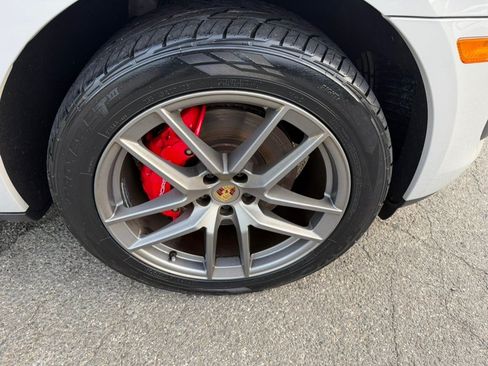 Used 2022 Porsche Macan S AWD/4WD image 14