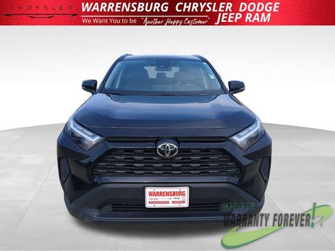 Used 2025 Toyota RAV4 XLE FWD image 10
