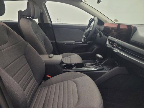 Used 2025 Kia K4 EX FWD image 21