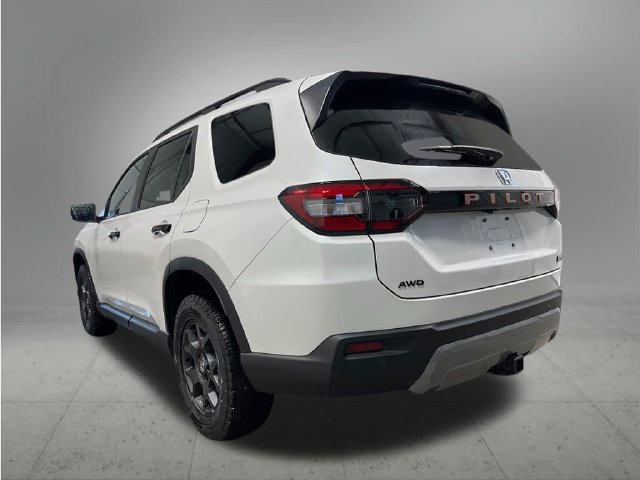New 2026 Honda Pilot TrailSport image 3