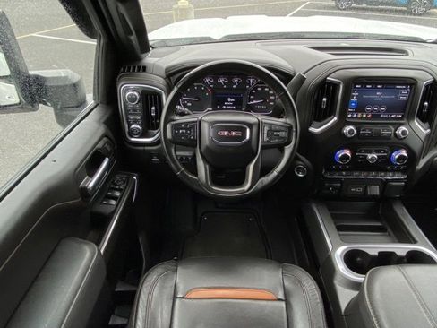 Used 2023 GMC Sierra 2500 AT4 image 28