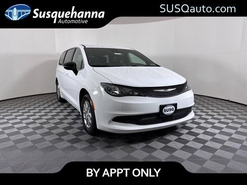 New 2026 Chrysler Voyager LX image 1