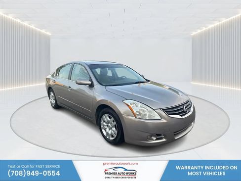 Used 2012 Nissan Altima Sedan FWD image 3