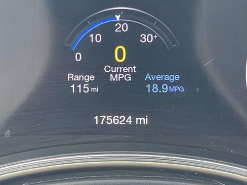 Used 2017 Jeep Grand Cherokee Laredo w/ Quick Order Package 2BE RWD image 17