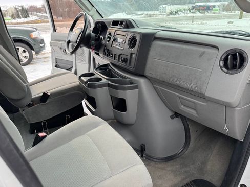 Used 2012 Ford E-150 and Econoline 150 Wagon image 28