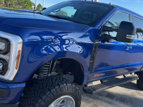 Used 2026 Ford F250 Lariat w/ Black Appearance Package image 4