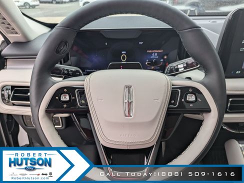 New 2026 Lincoln Aviator 2WD w/ Jet Appearance Package image 18