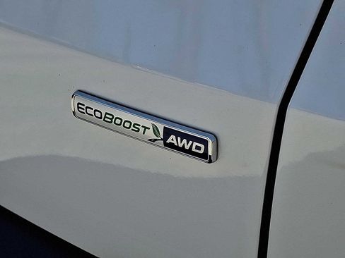 Used 2020 Ford Escape Titanium AWD/4WD image 24