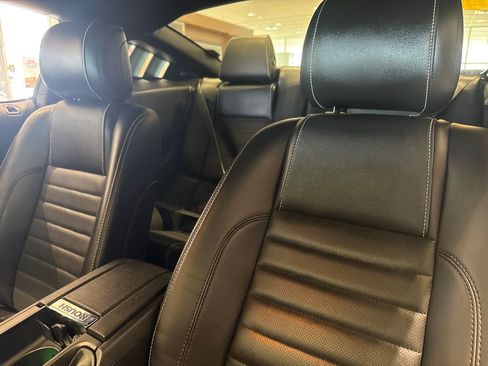 Used 2013 Ford Mustang GT Premium RWD image 19