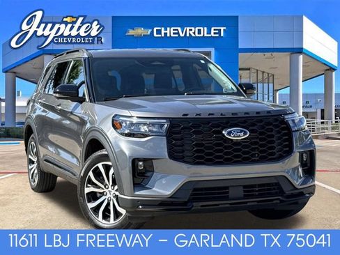 Used 2025 Ford Explorer ST-Line AWD/4WD image 1