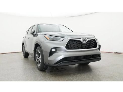New 2026 Toyota Highlander XLE AWD/4WD image 30