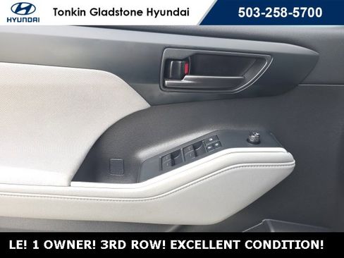 Used 2021 Toyota Highlander LE image 10