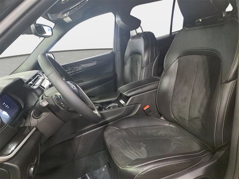 Certified 2023 Jeep Grand Cherokee Altitude image 16