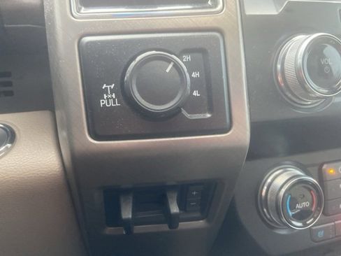 Used 2019 Ford F250 Limited w/ FX4 Off-Road Package image 23