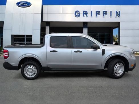 Used 2022 Ford Maverick XL FWD image 3