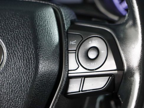 Used 2021 Toyota Camry SE image 14