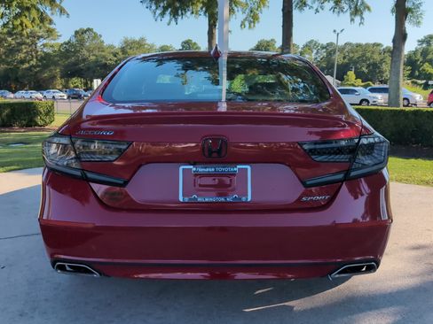 Used 2018 Honda Accord Sport image 9