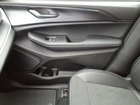 New 2025 Jeep Grand Cherokee L Altitude image 29