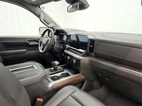Used 2022 GMC Sierra 1500 SLT w/ SLT Convenience Package image 30