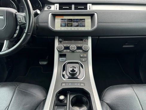 Used 2017 Land Rover Range Rover Evoque SE Dynamic image 12